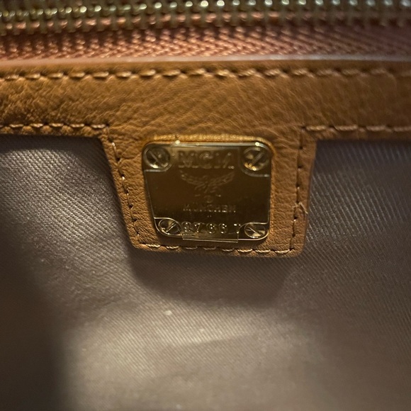 Authentic Cognac Debossed with the MCM emblem and made of supple leather - Picture 7 of 11